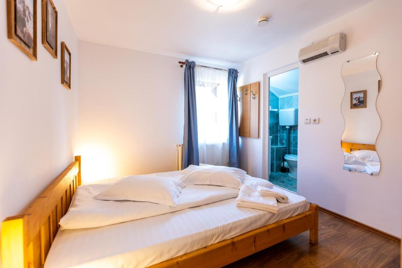 Mountain Rose Holiday home *